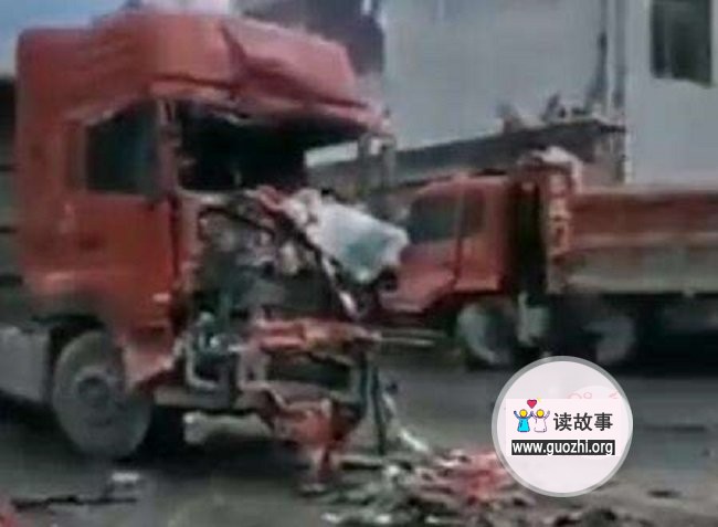 四川4辆货车相撞多人重伤 事故具体原因是什么