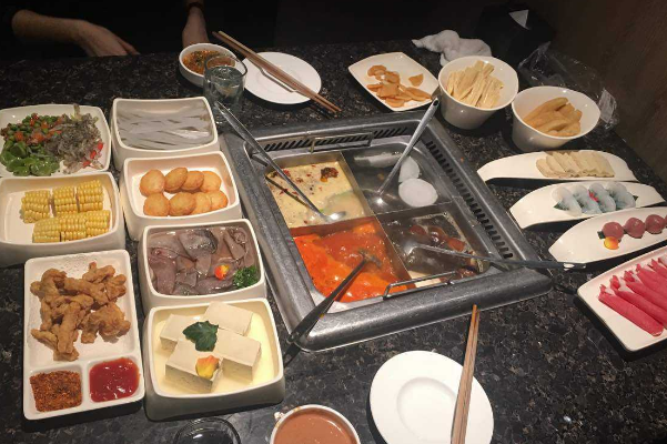 郑州美食排名前十的餐厅：海底捞上榜，它是自助餐厅