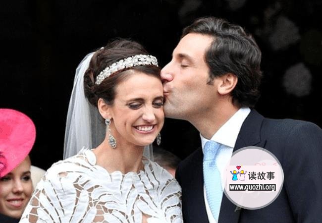 法国举办世纪婚礼 新郎新娘身份背景曝光