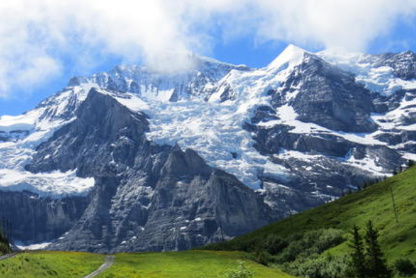 瑞士十大最受欢迎的景点：少女峰上榜，它是为纪念战士而建